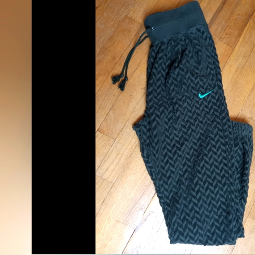 Nike dark Green Terry Cloth high waisted sweats Size S